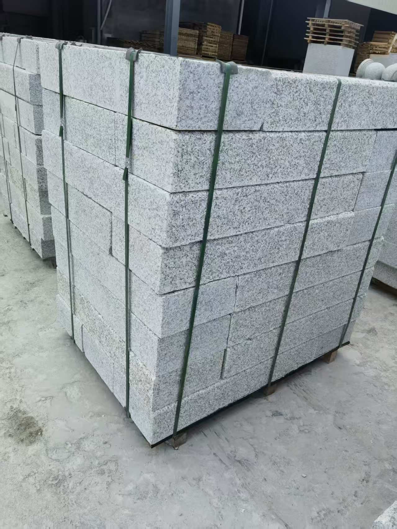 无锡 芙蓉白火烧两面路沿石