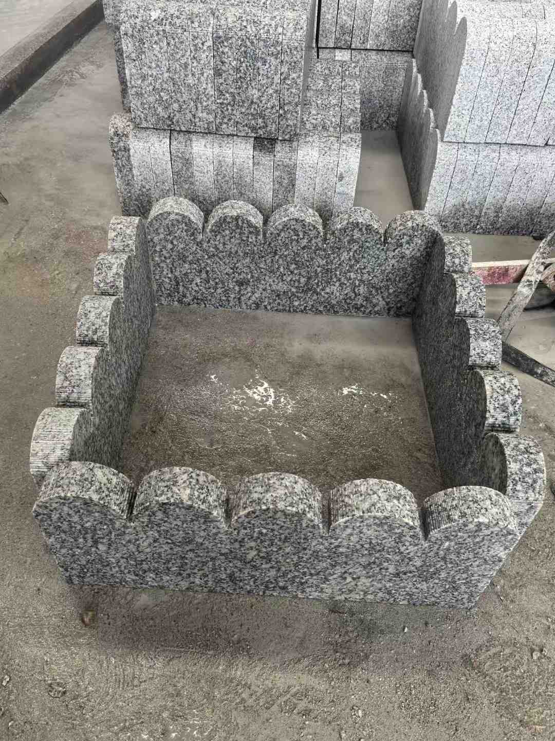 无锡 花边石、花坛围栏石、花池界石、菜园栅栏石、镶边石、波浪状界石介绍