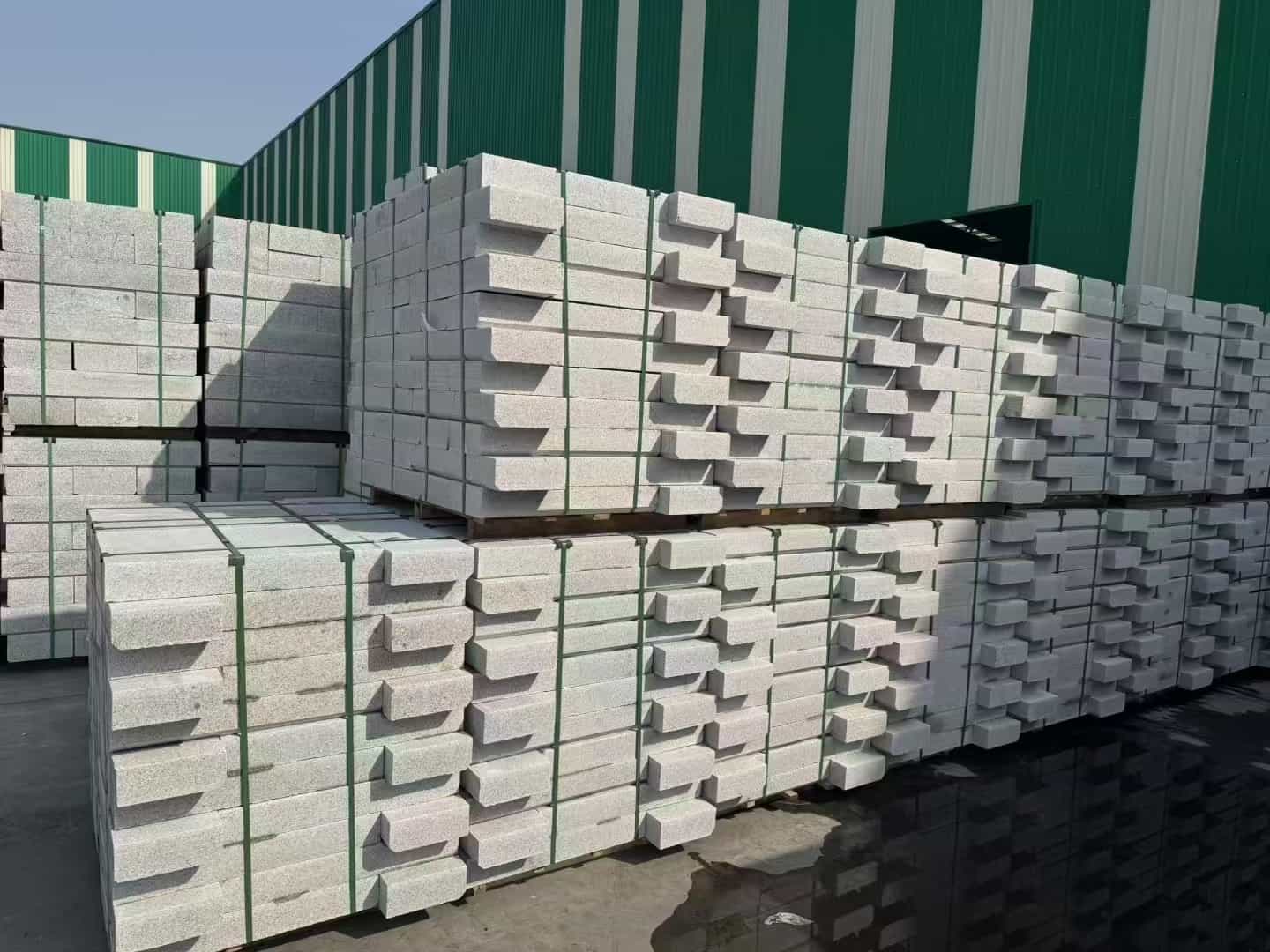 无锡芝麻白路沿石