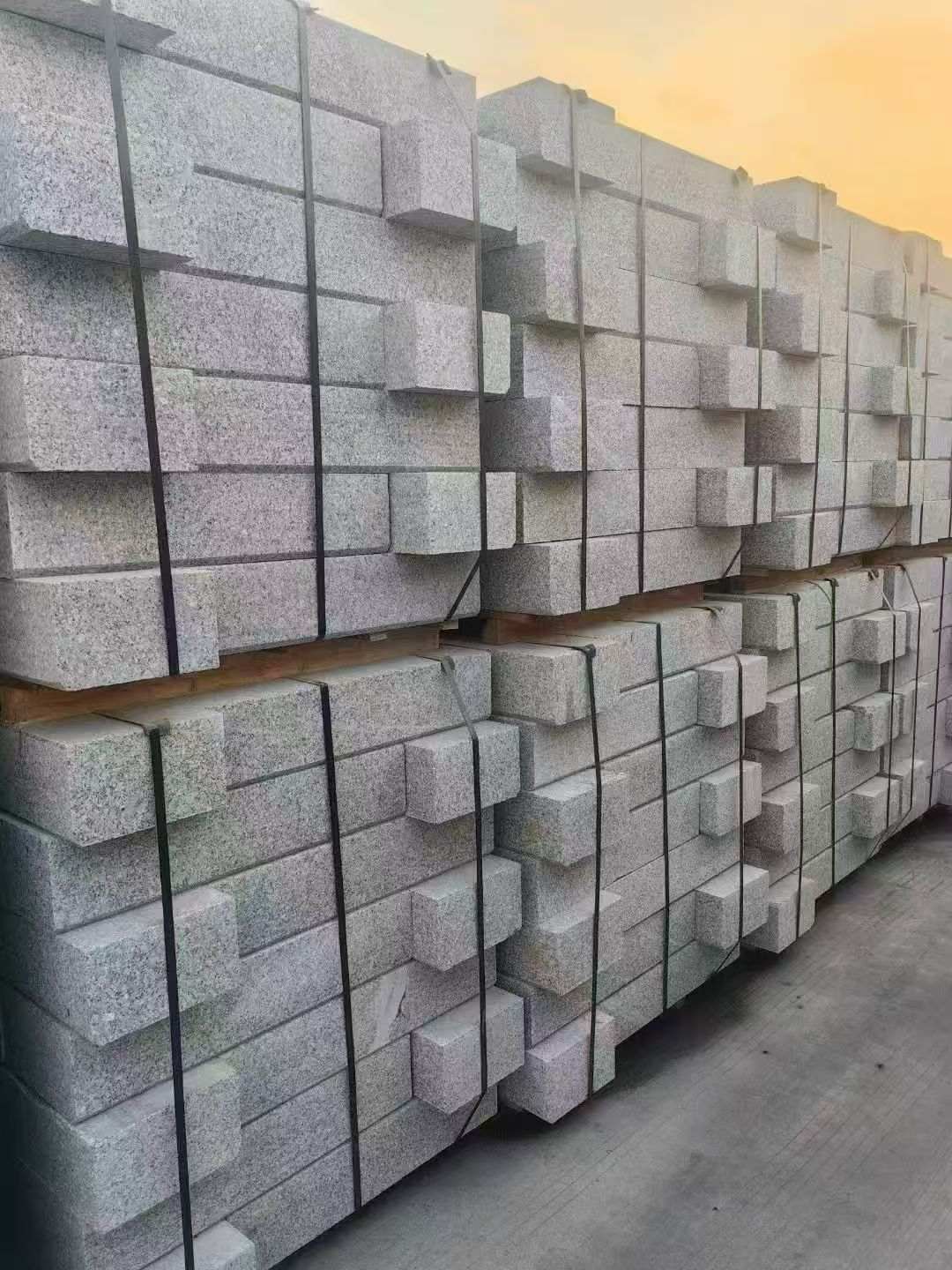 无锡 芝麻白路沿石