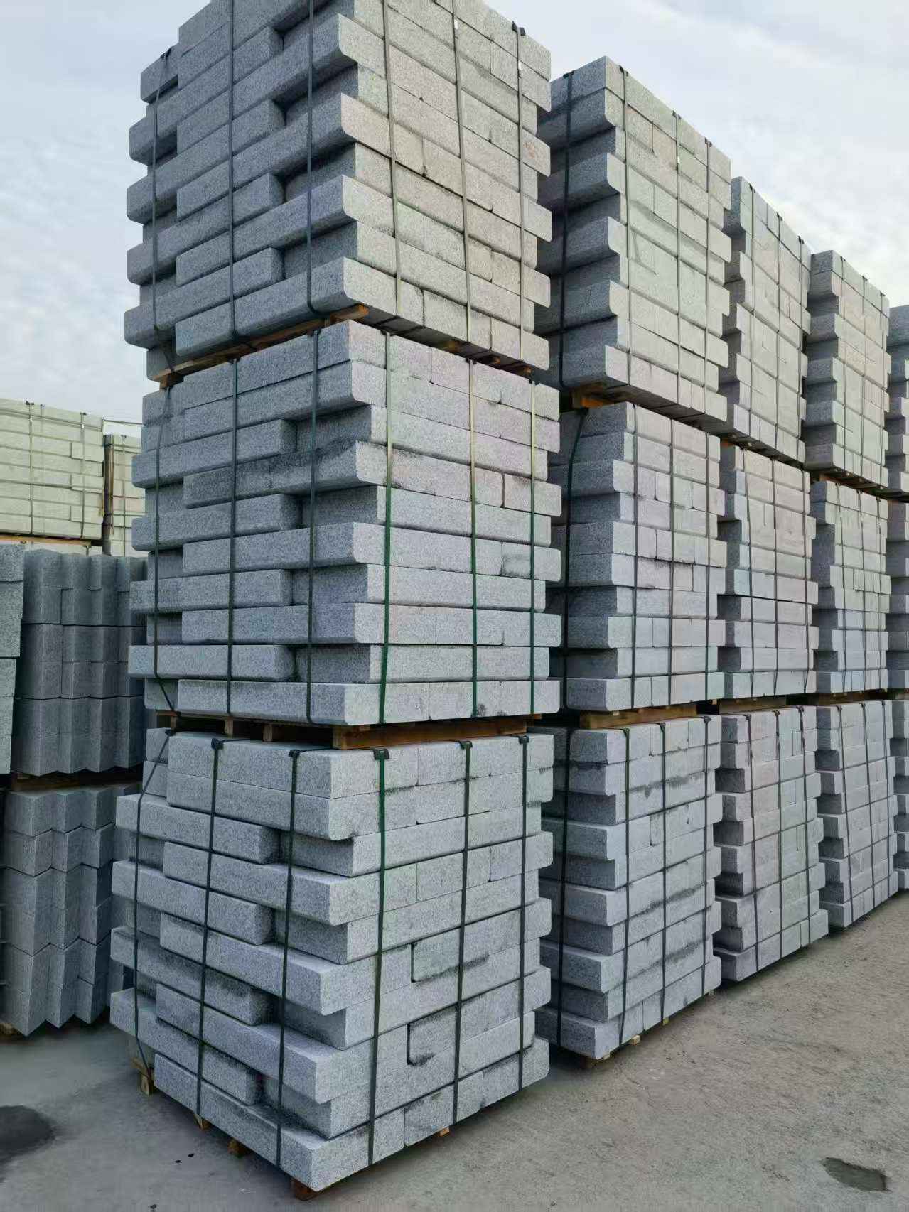 无锡 路沿石（路侧石），颜色一致，尺寸标准