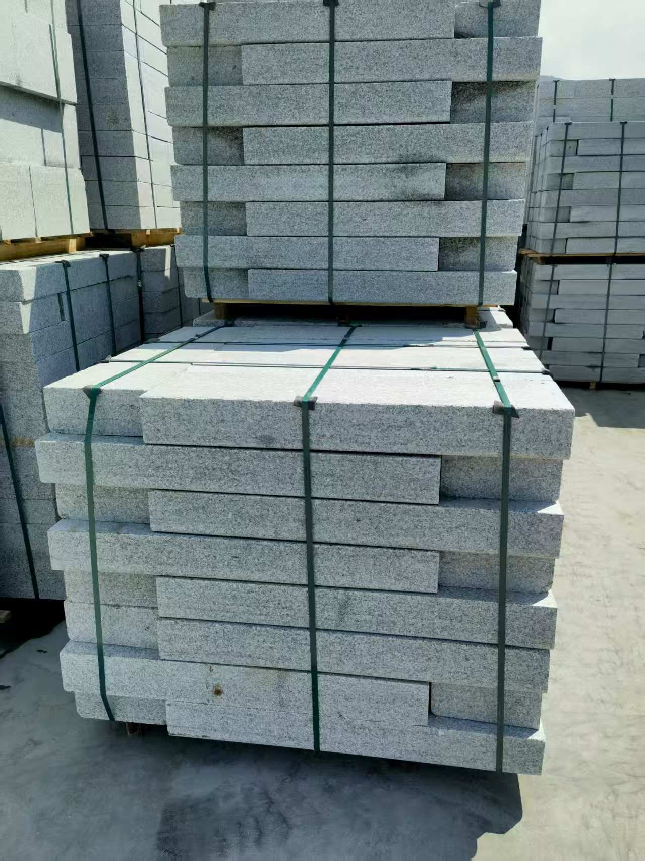 无锡 芙蓉白花岗岩路沿石、平石尺寸标准，色泽均匀