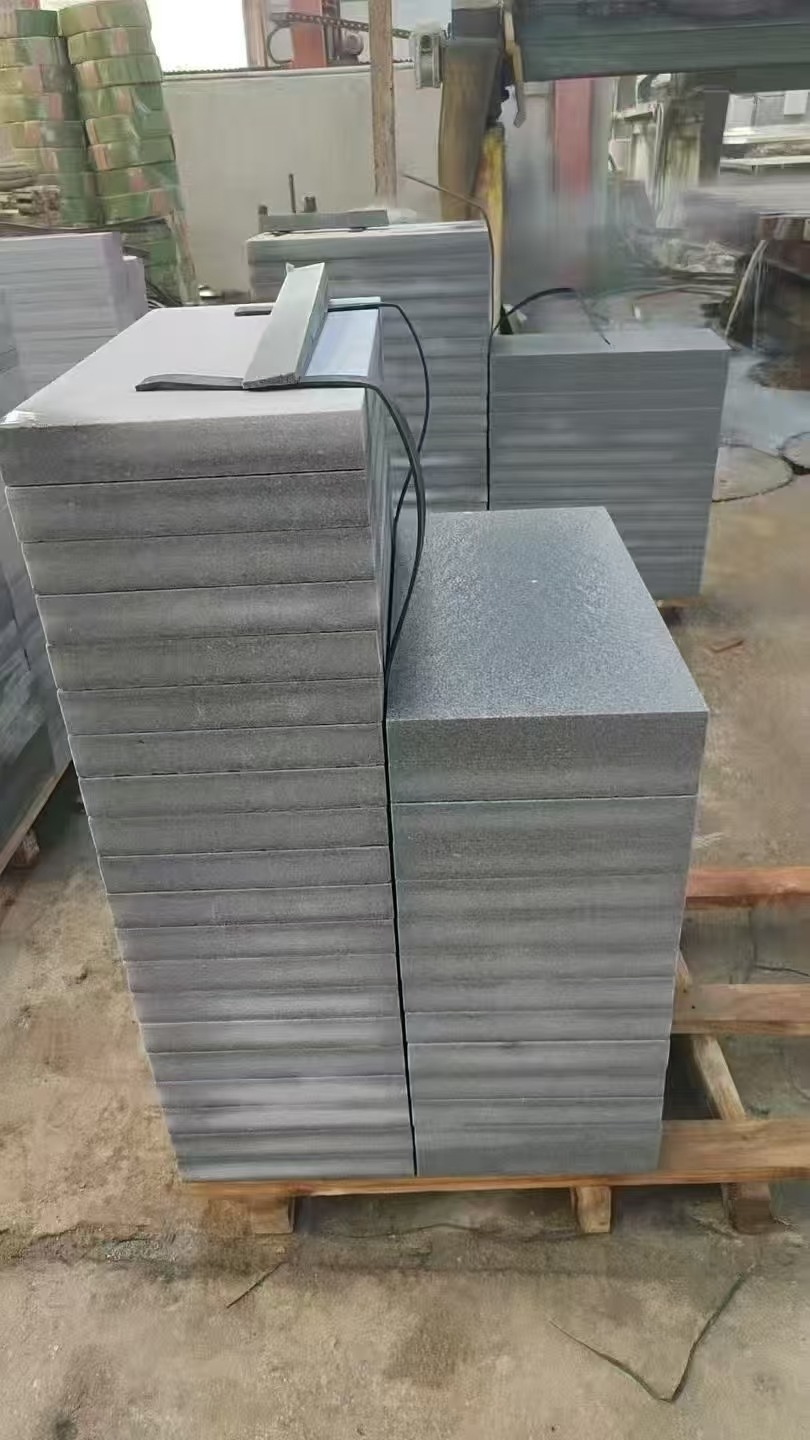 无锡 芝麻灰火烧面300*600*50地铺石材